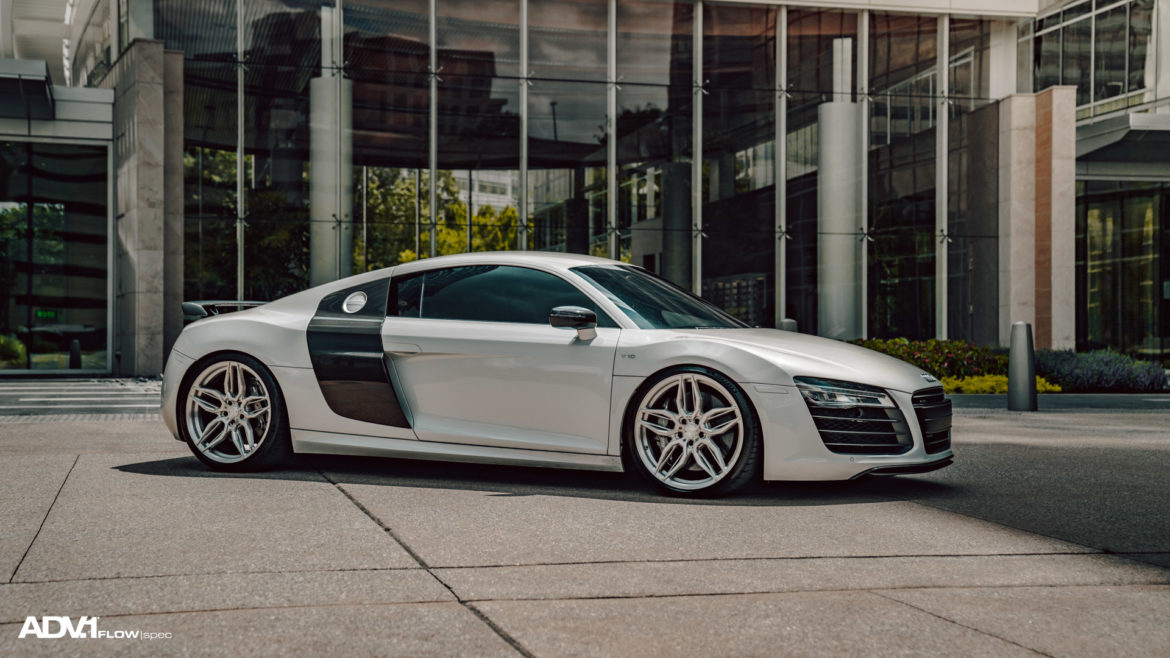 Silver Audi R8 - ADV005 Flowspec Wheels in Gloss Brushed
