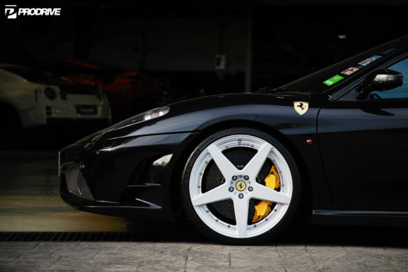 Black Ferrari F430 – ADV5 M.V2 Standard Series Wheels in Gloss Silver