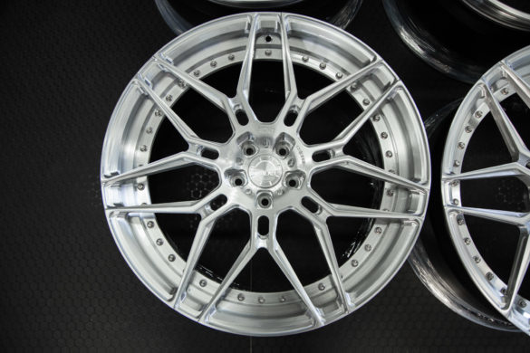 ADV7 M.V2 CS Wheels – Audi RS7 – Brushed Alum. w/ Gloss Clear