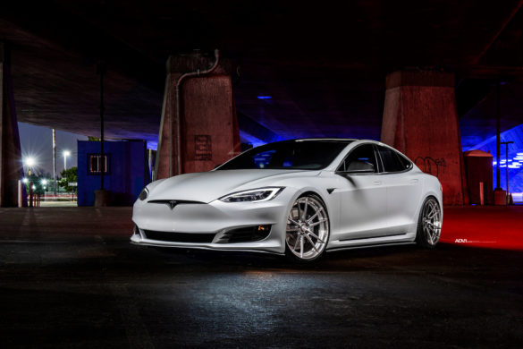 Pearl White Tesla Model S – ADV5.2 M.V2 SL Series Wheels